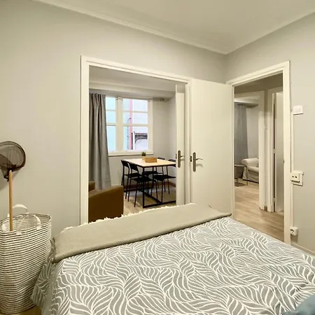 Blue Sea Apartment *